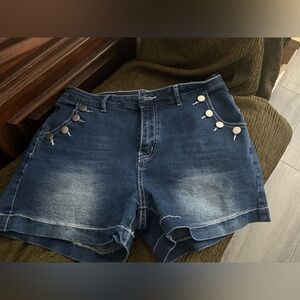 Stylish Blue Denim Women's Shorts
